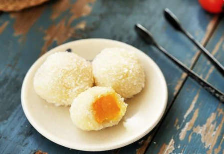 這道芒果糯米糍,簡單易做,好吃不膩,解饞甜品